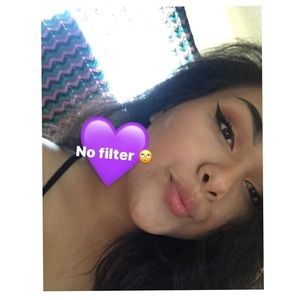 Meet your Posher, Gloria nicole